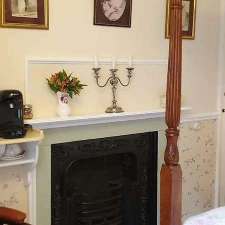 Saint Hilda's House Bed & Breakfast 5*