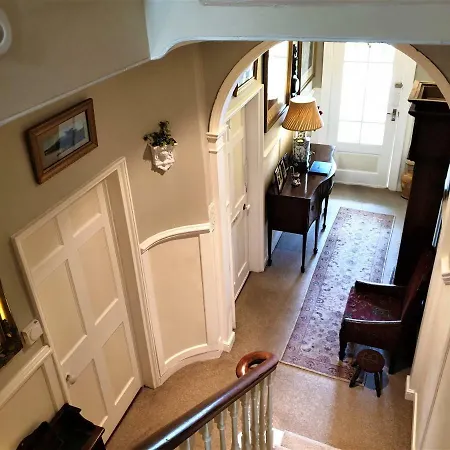 Saint Hilda's House 5*