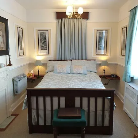 Saint Hilda's House Bed & Breakfast 5*