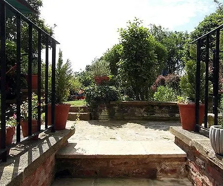 Bed and breakfast Saint Hilda's House